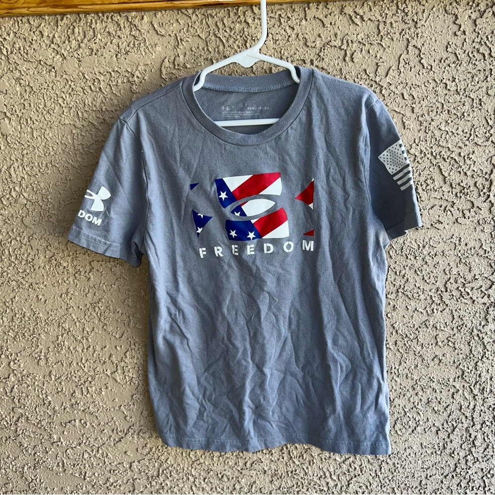 Under armour kids tshirt